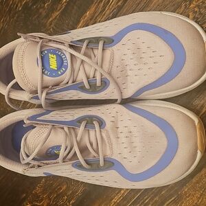 Nike Kids  6y Or Wimens 7.5 Joyride Lilac Sneakers Shoes Good Condition